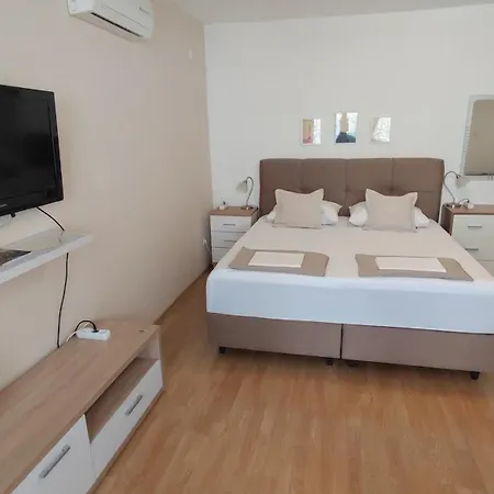 Valentino 马卡尔斯卡