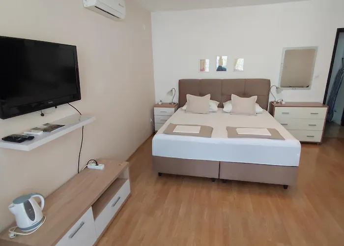 Valentino 马卡尔斯卡